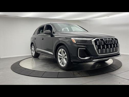 2025 Audi Q7 55 Premium
