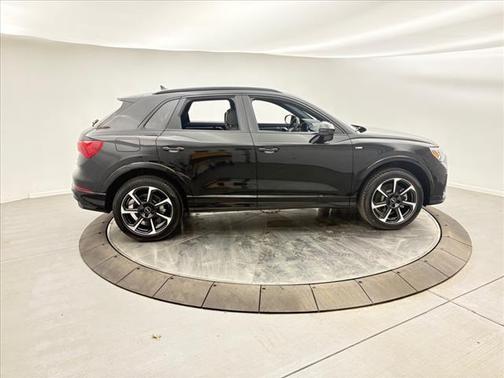 2025 Audi Q3 45 S line Premium