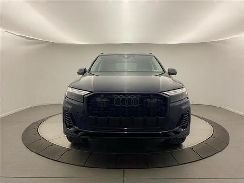 2025 Audi Q7 55 Premium
