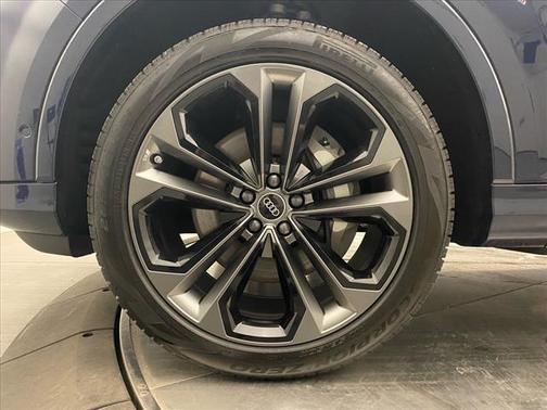 2025 Audi Q7 55 Premium