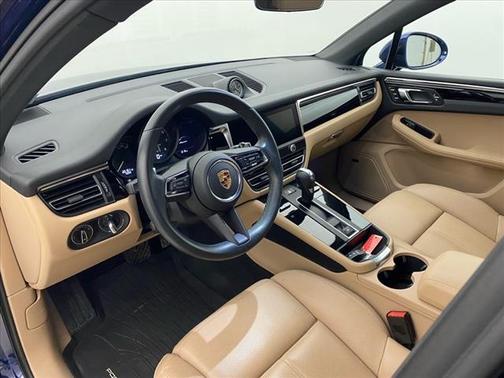 2022 Porsche Macan Base