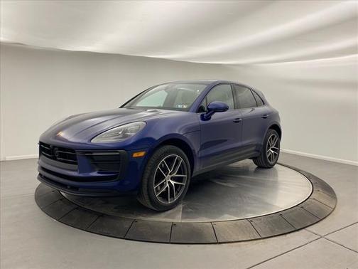 2022 Porsche Macan Base