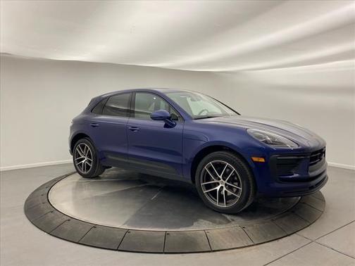 2022 Porsche Macan Base