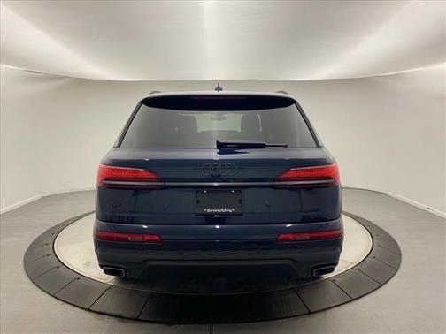 2025 Audi Q7 55 Premium