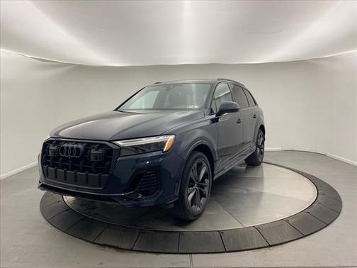 2025 Audi Q7 55 Premium
