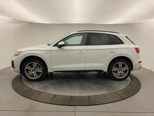2025 Audi Q5 45 S line quattro Premium