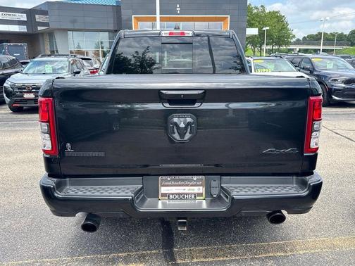 Diamond Black Crystal Pearlcoat 2021 RAM 1500 Big Horn/Lone Star
