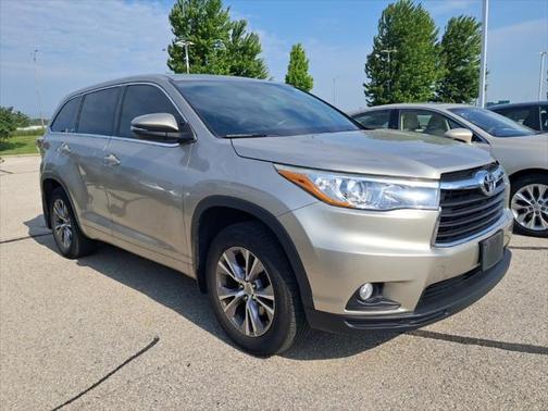 2015 Toyota Highlander LE