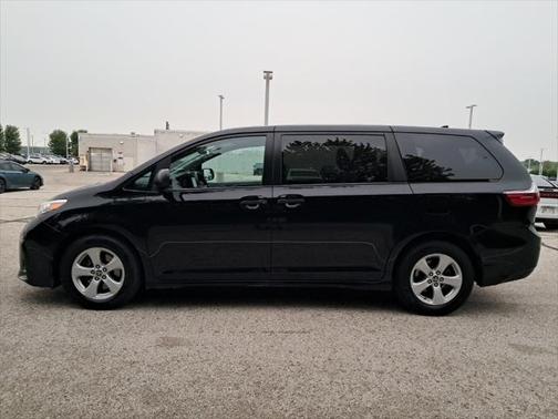 2020 Toyota Sienna SE