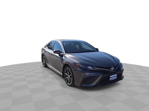 2024 Toyota Camry Hybrid SE