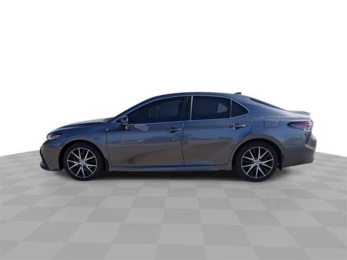 2024 Toyota Camry Hybrid SE