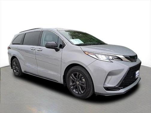 2024 Toyota Sienna XSE 7 Passenger