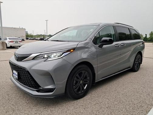 2024 Toyota Sienna XSE 7 Passenger