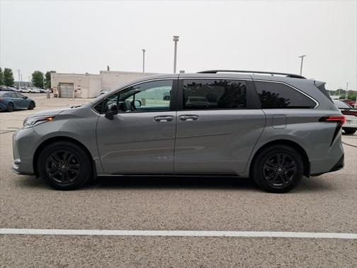 2024 Toyota Sienna XSE 7 Passenger