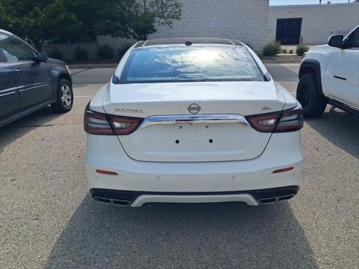 2023 Nissan Maxima SL