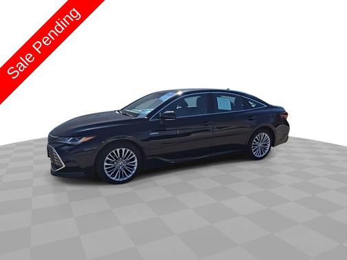 Midnight Black Metallic 2020 Toyota Avalon Hybrid Limited