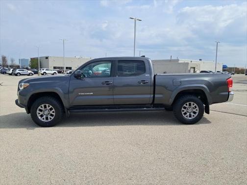 2017 Toyota Tacoma SR5