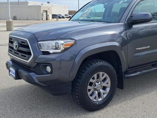 2017 Toyota Tacoma SR5