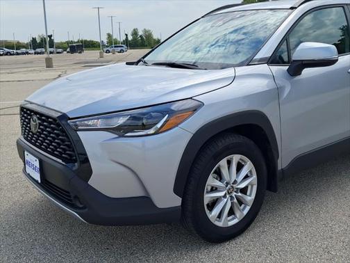 2024 Toyota Corolla Cross LE