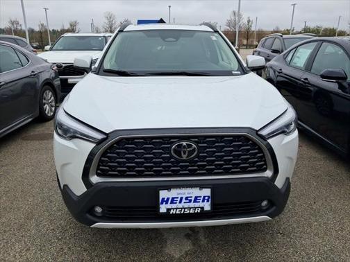 2024 Toyota Corolla Cross XLE