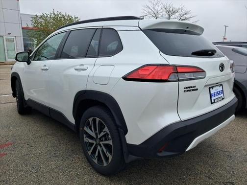 2024 Toyota Corolla Cross XLE