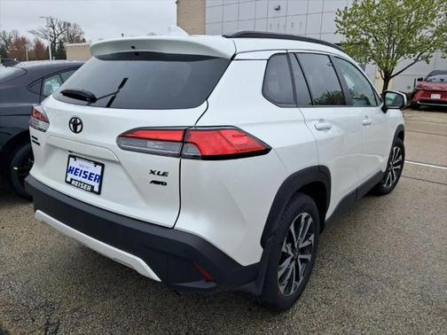 2024 Toyota Corolla Cross XLE