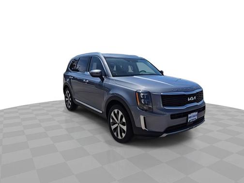Everlasting Silver 2022 Kia Telluride EX