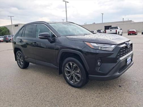2022 Toyota RAV4 Hybrid XLE Premium