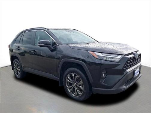 2022 Toyota RAV4 Hybrid XLE Premium