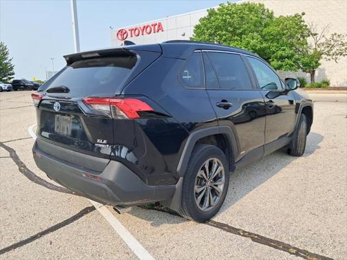 2022 Toyota RAV4 Hybrid XLE Premium
