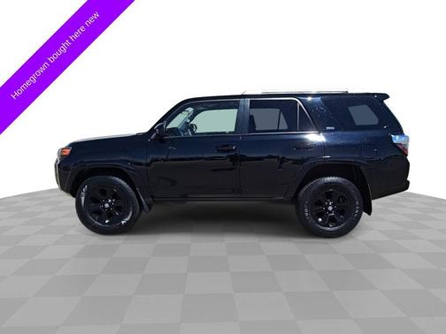 Midnight Black Metallic 2017 Toyota 4Runner SR5