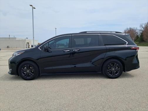 2024 Toyota Sienna XSE 7 Passenger