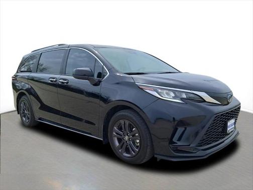 2024 Toyota Sienna XSE 7 Passenger