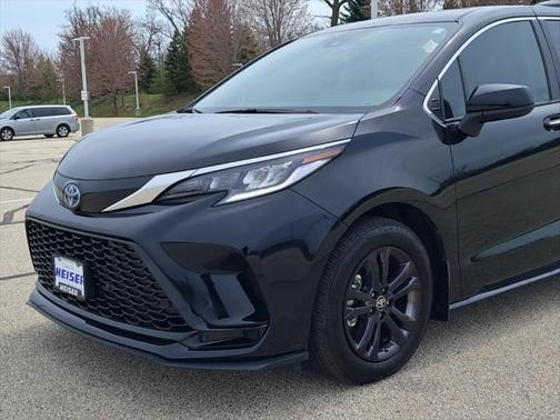 2024 Toyota Sienna XSE 7 Passenger
