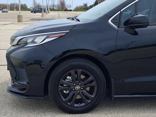 2024 Toyota Sienna XSE 7 Passenger