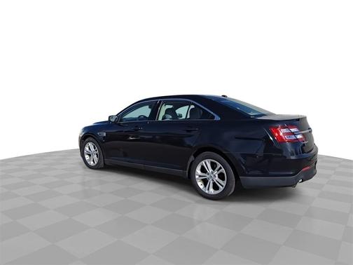 2015 Ford Taurus SE