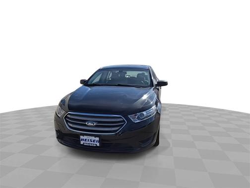 2015 Ford Taurus SE