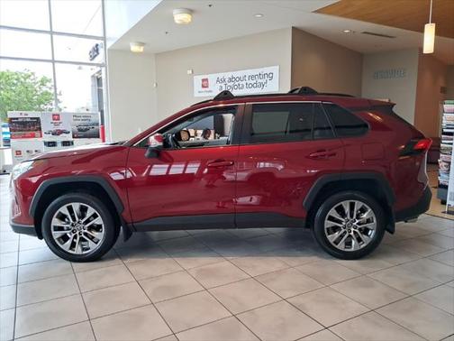 2023 Toyota RAV4 XLE Premium