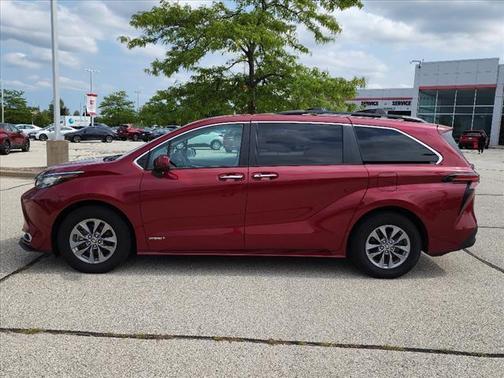 2021 Toyota Sienna XLE 7 Passenger