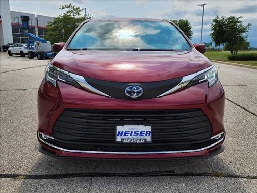 2021 Toyota Sienna XLE 7 Passenger