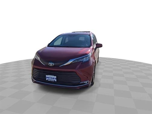 2021 Toyota Sienna XLE 7 Passenger
