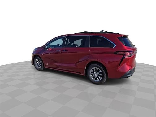 2021 Toyota Sienna XLE 7 Passenger