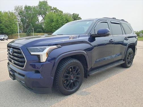 2023 Toyota Sequoia SR5