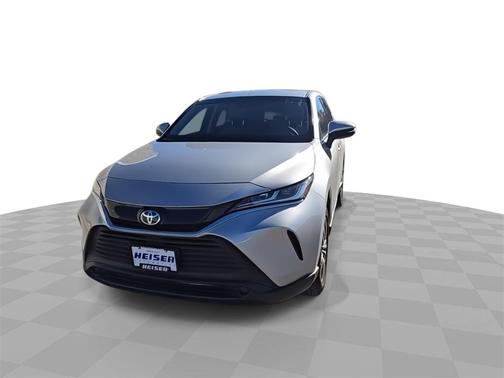 2024 Toyota Venza LE