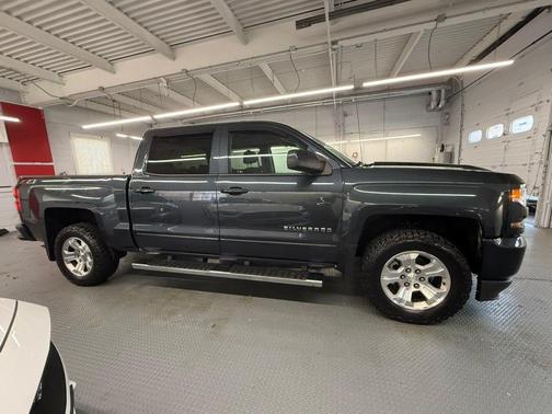 Graphite Metallic 2018 Chevrolet Silverado 1500 2LT