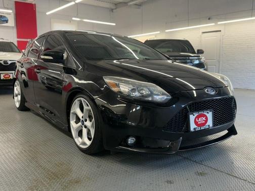Tuxedo Black Metallic 2014 Ford Focus ST