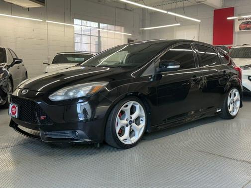 Tuxedo Black Metallic 2014 Ford Focus ST