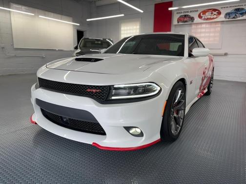 2016 Dodge Charger SRT 392