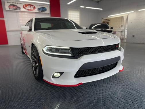 2016 Dodge Charger SRT 392