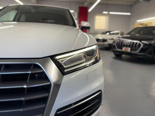 2019 Audi Q5 45 Premium